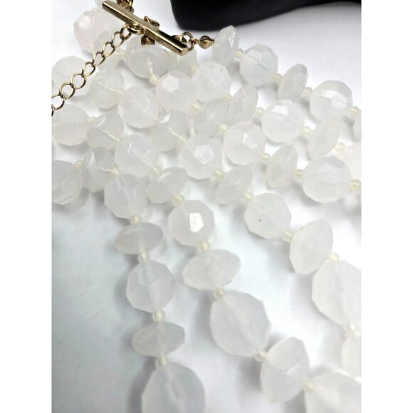 Stunning Vintage Lucite Faceted Graduated Triple Strand Necklace in shiny White - Picture 2 of 5